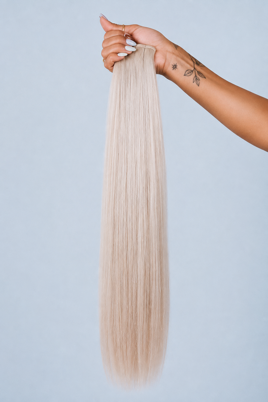 14 platinum — genius weft, hand held, pale blue seamless